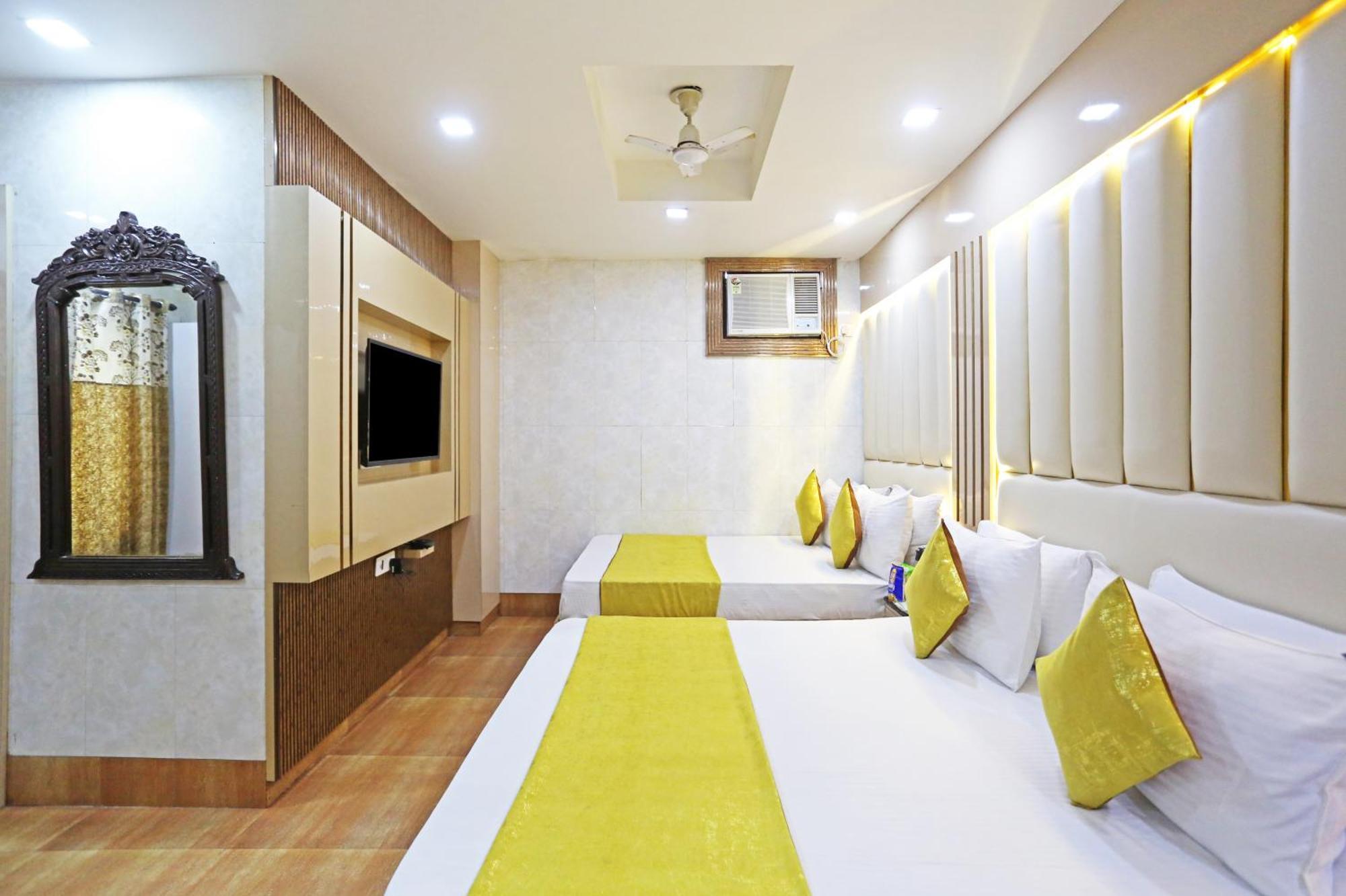 Hotel Preet Palace -5 Mints Walk From Nizamuddin Railway Station Нью-Дели Экстерьер фото