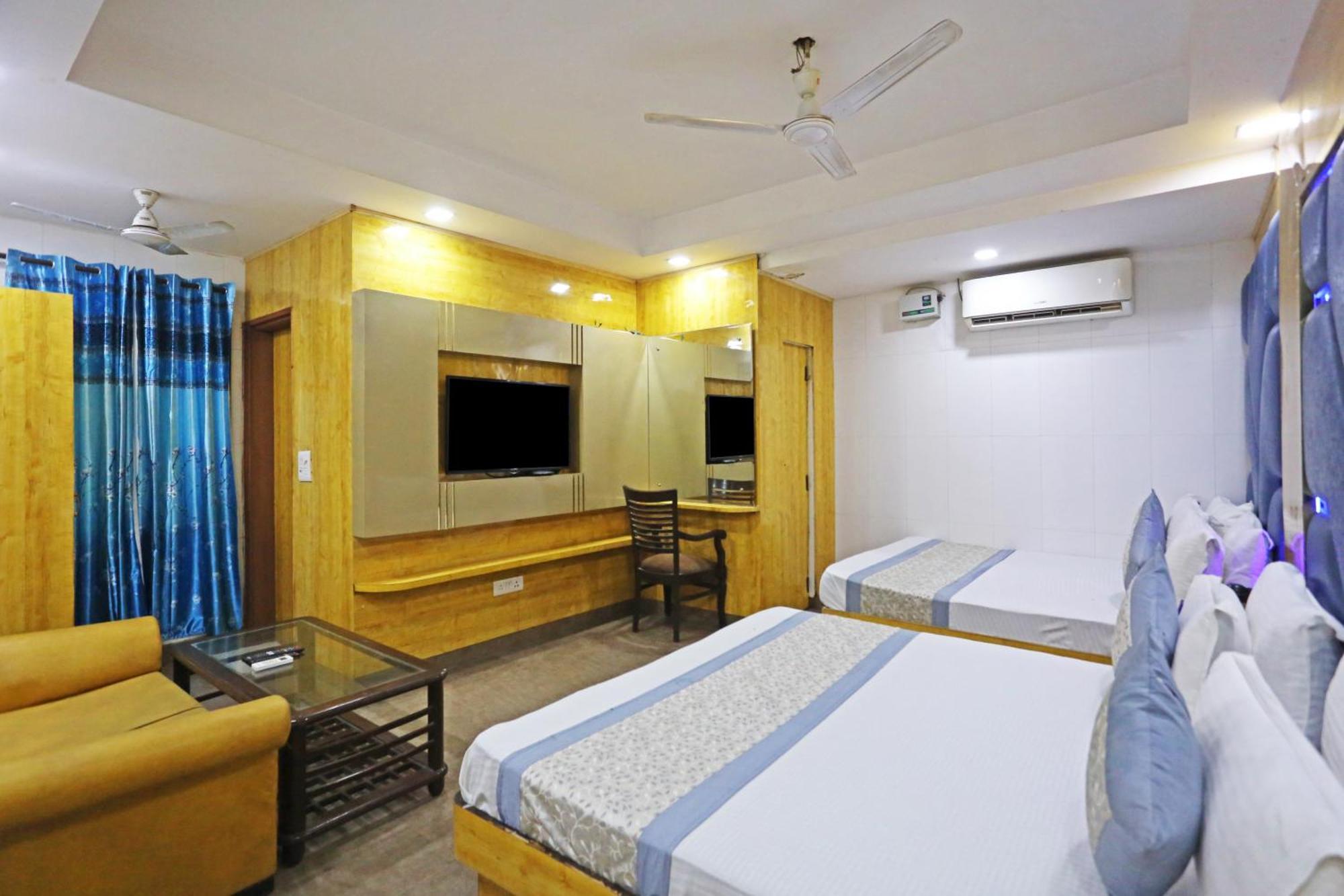 Hotel Preet Palace -5 Mints Walk From Nizamuddin Railway Station Нью-Дели Экстерьер фото