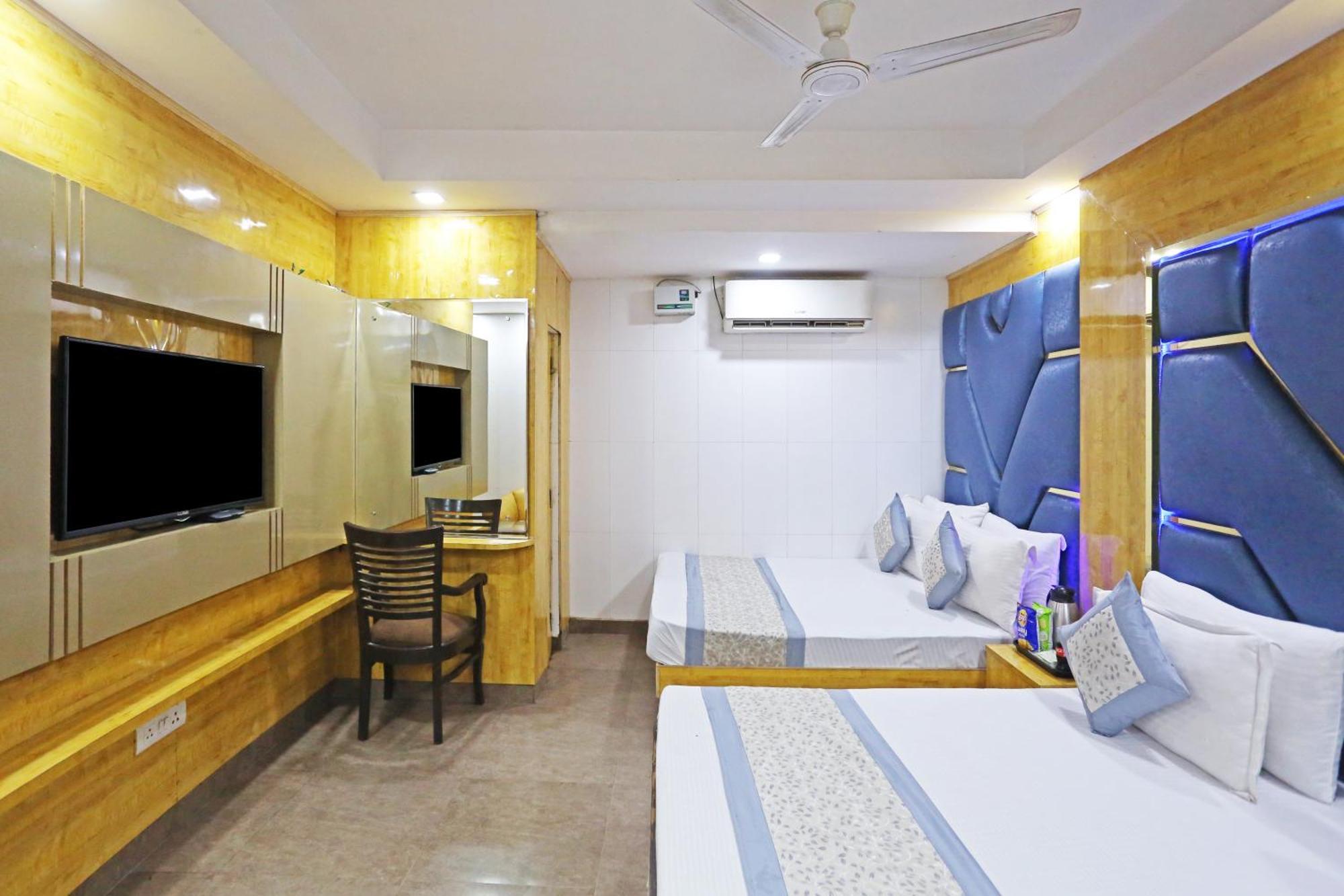 Hotel Preet Palace -5 Mints Walk From Nizamuddin Railway Station Нью-Дели Экстерьер фото