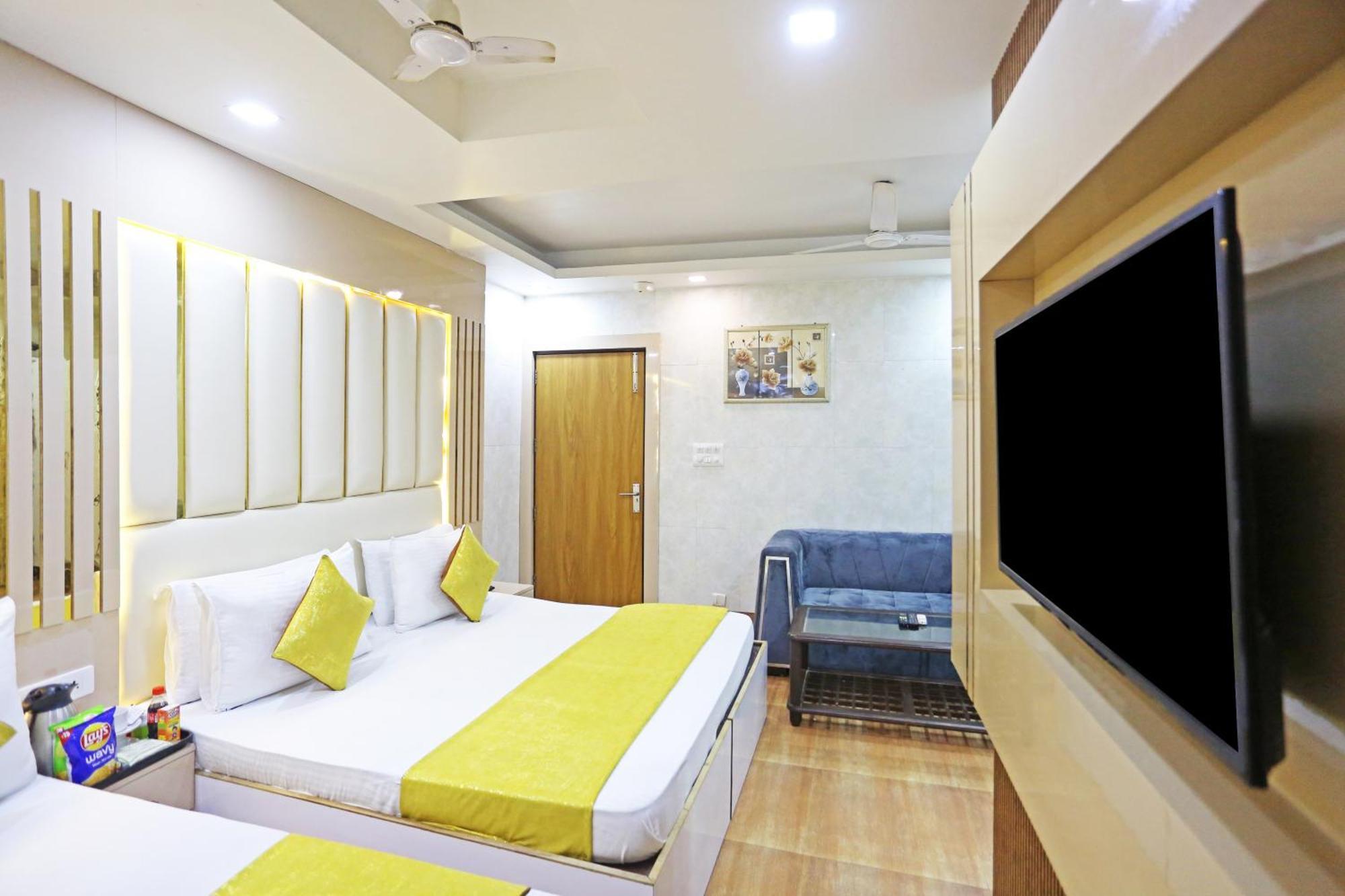 Hotel Preet Palace -5 Mints Walk From Nizamuddin Railway Station Нью-Дели Экстерьер фото