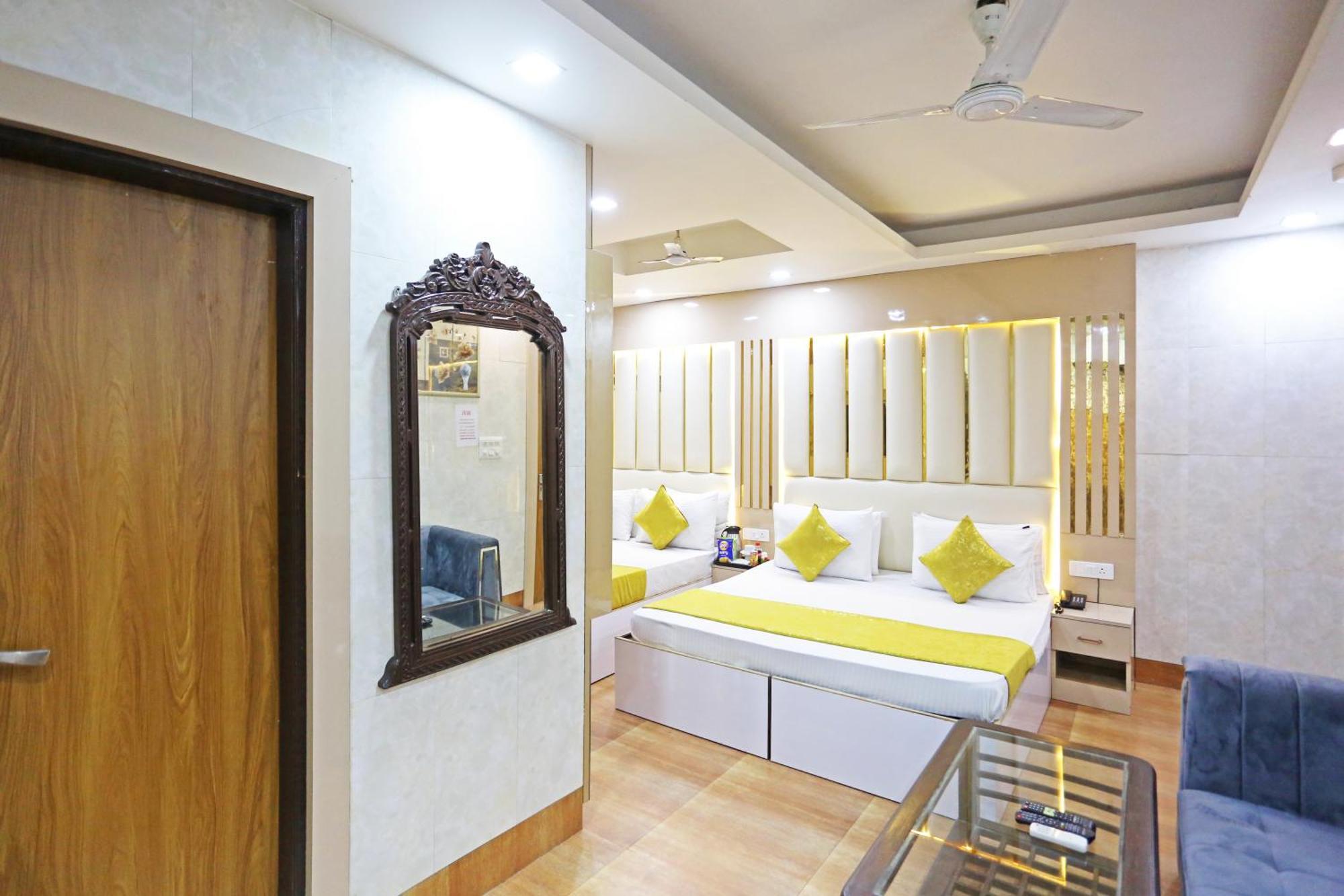 Hotel Preet Palace -5 Mints Walk From Nizamuddin Railway Station Нью-Дели Экстерьер фото