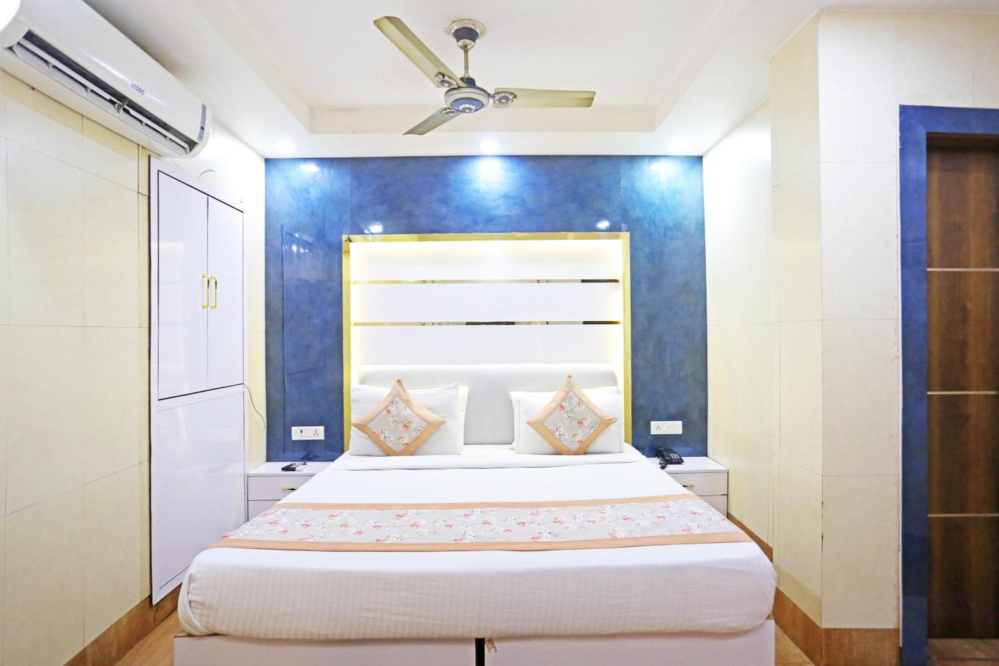 Hotel Preet Palace -5 Mints Walk From Nizamuddin Railway Station Нью-Дели Экстерьер фото